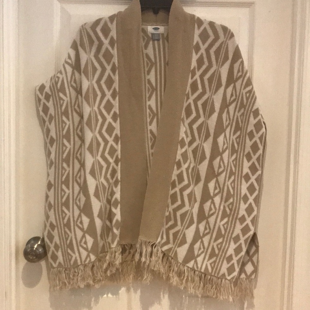 Old navy poncho sweater